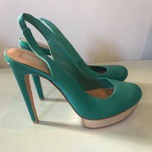 BCBGMaxazria Green Satin Pump